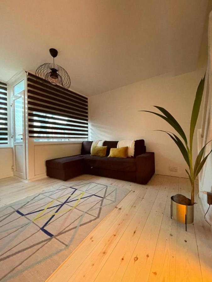 Milan House Apartment ลอนดอน ภายนอก รูปภาพ
